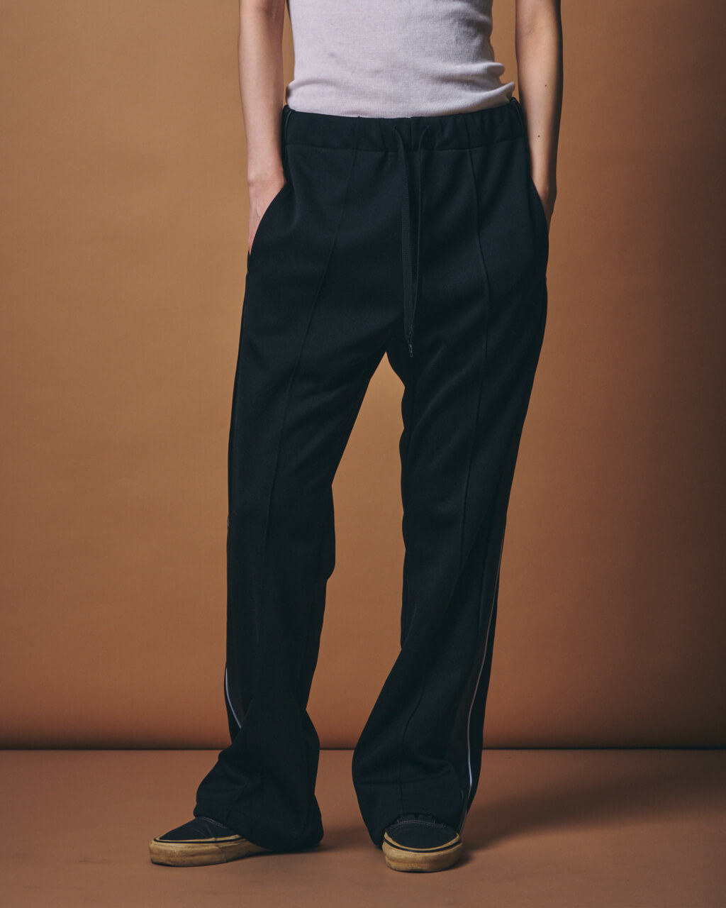 RE・PREORDER］m.u PIPING JOG PANTS BK – Japoness